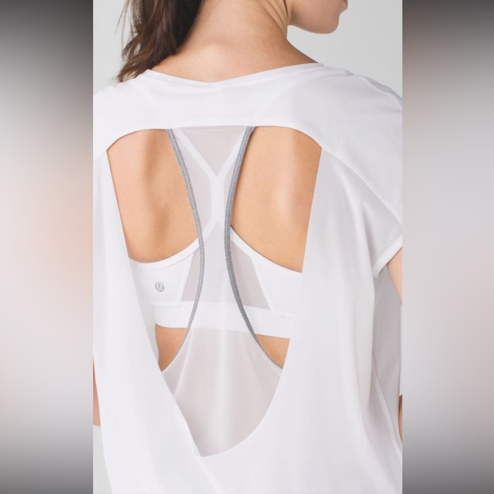 Lululemon if you’re lucky short sleeve size 8 keyhole Back